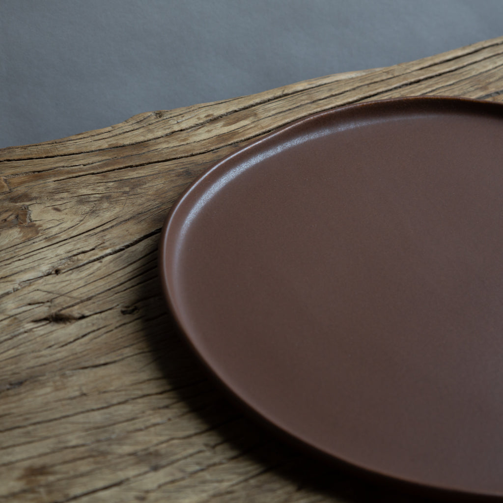 Alex Marshall 13" Round Charger Urban - Coffee
